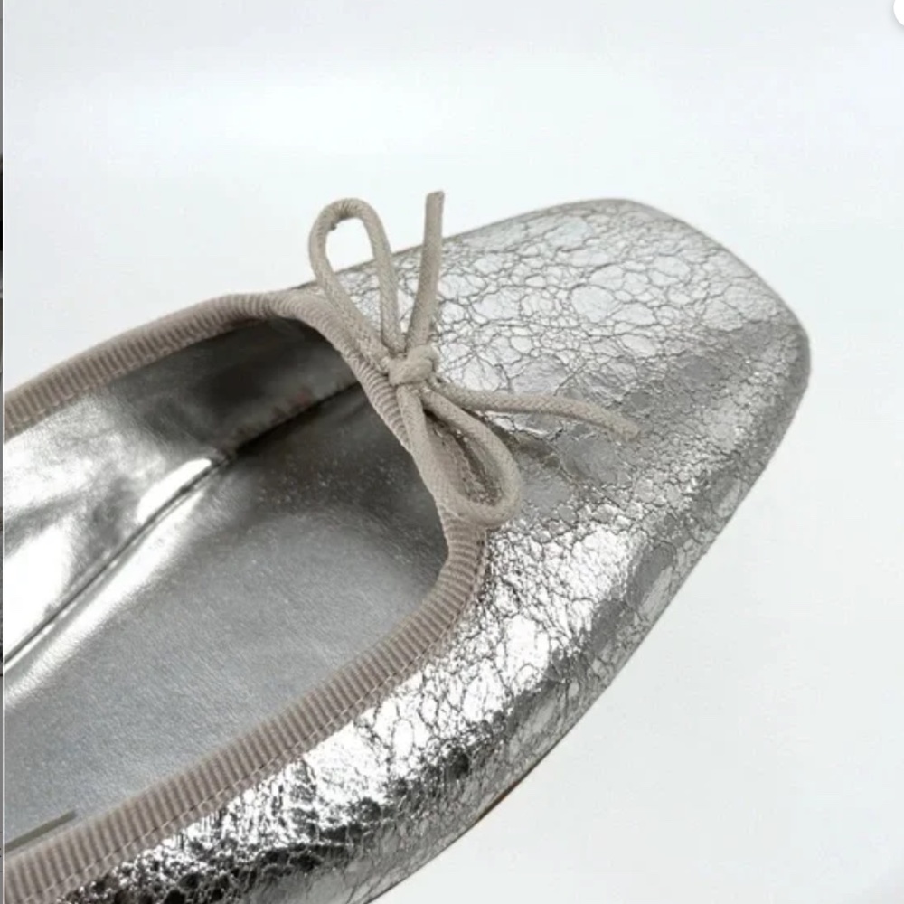 Dolce Vita Women's Anisa Ballet Flats Silver Distressed Leather - Classic Bow - Picture 6 of 6